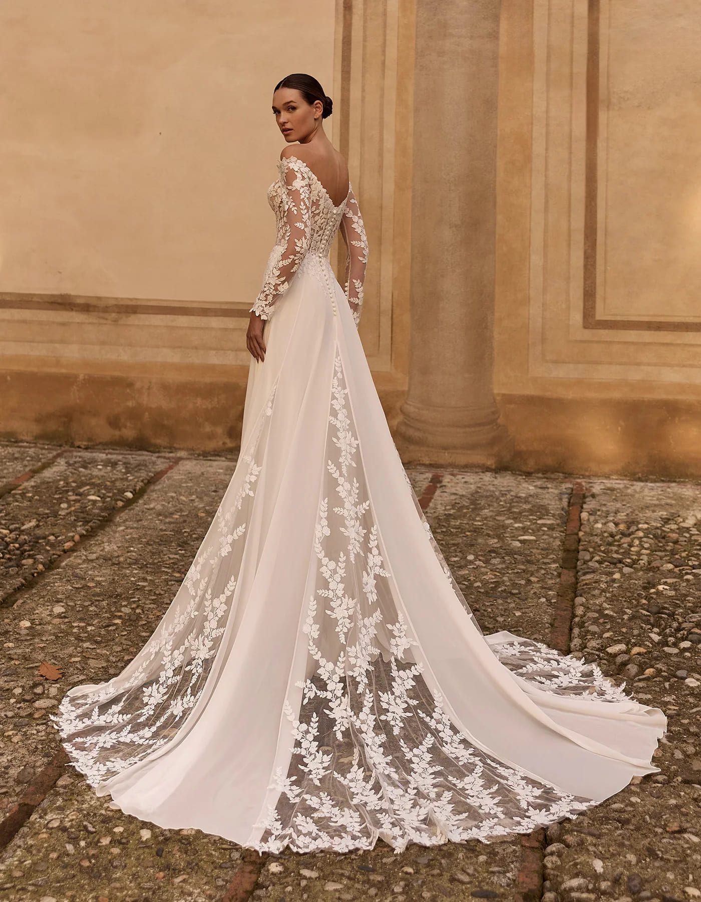 ORNELLA_AP_PREVIEW2027_2 Arriere
